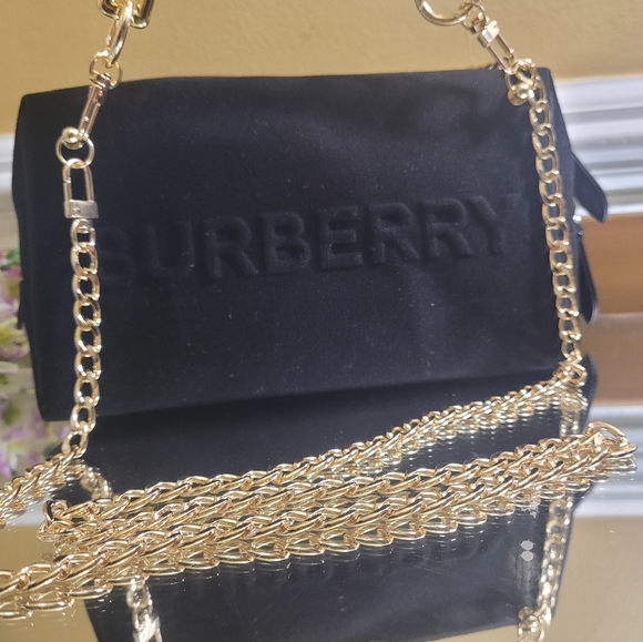Burberry pouch converted into shoulder bag or cross body - Picture 6 of 16